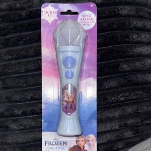 BRAND NEW‼️‼️

💜🩵Disney Frozen Light-Up Singing Microphone - Purple and Blue🩵💜
